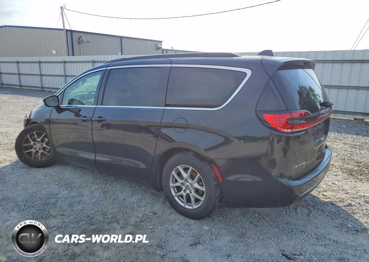 2022 Chrysler Pacifica Touring L VIN:2C4RC1BG7NR128697 - 2