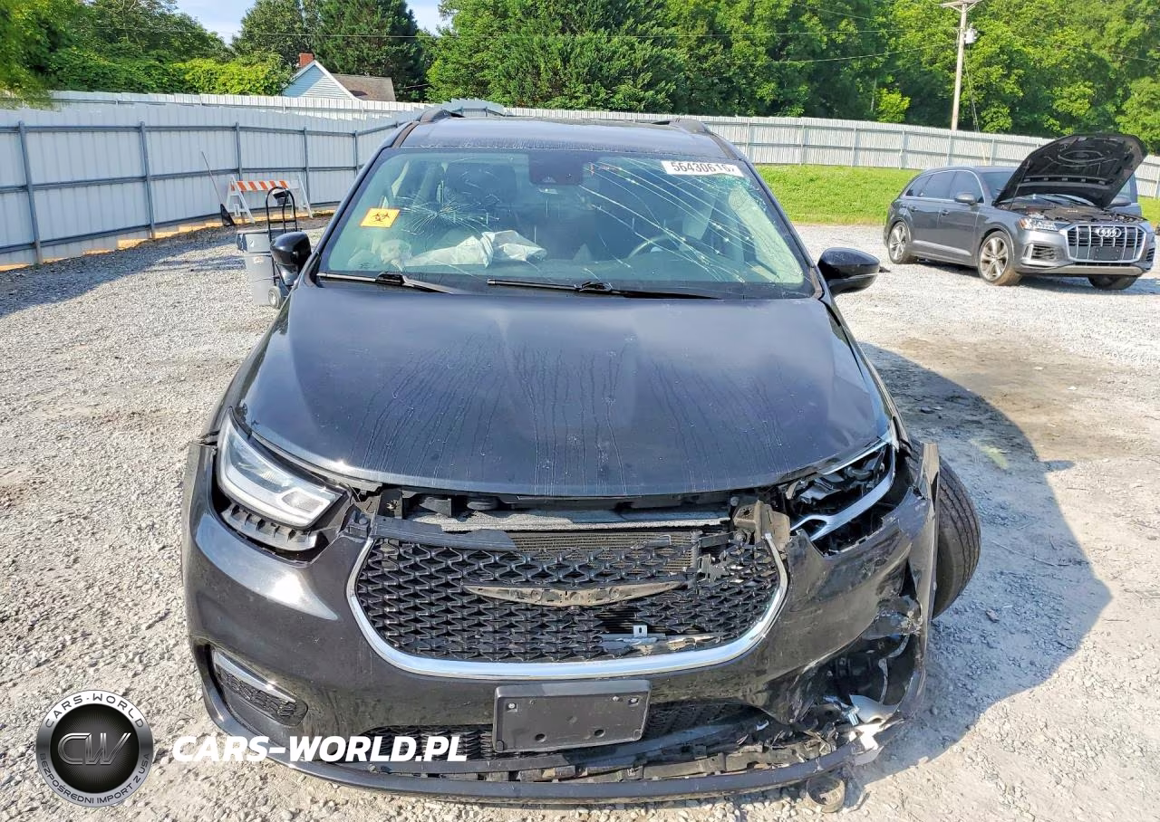 2022 Chrysler Pacifica Touring L VIN:2C4RC1BG7NR128697 - 5