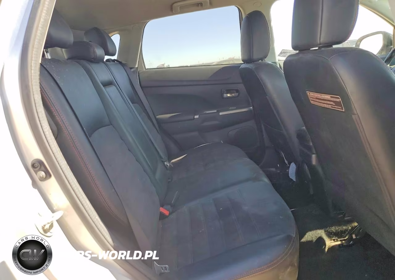 2018 Mitsubishi Outlander Sport Es VIN:JA4AP3AW8JZ036000 - 10
