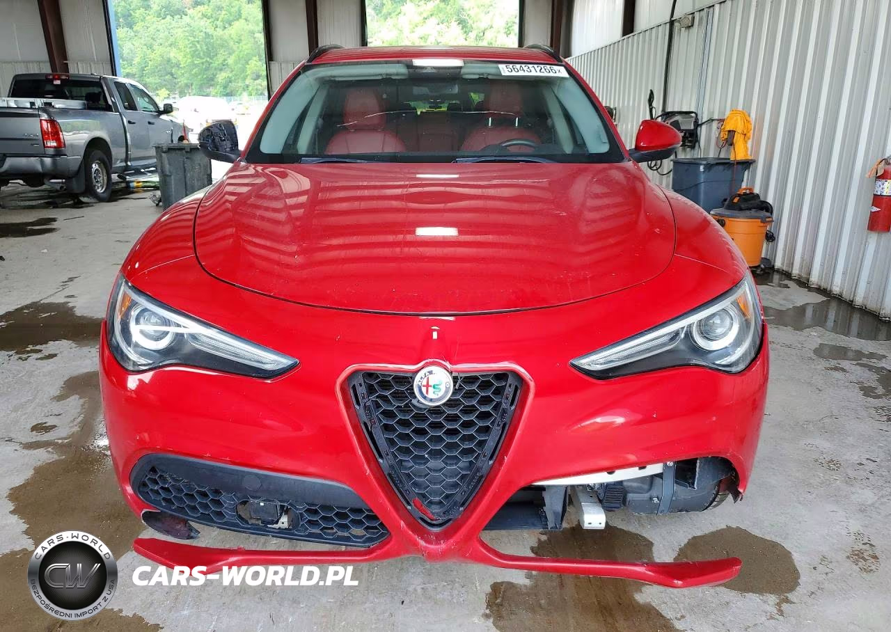 2018 Alfa Romeo Stelvio Sport VIN:ZASFAKPN7J7B72756 - 5