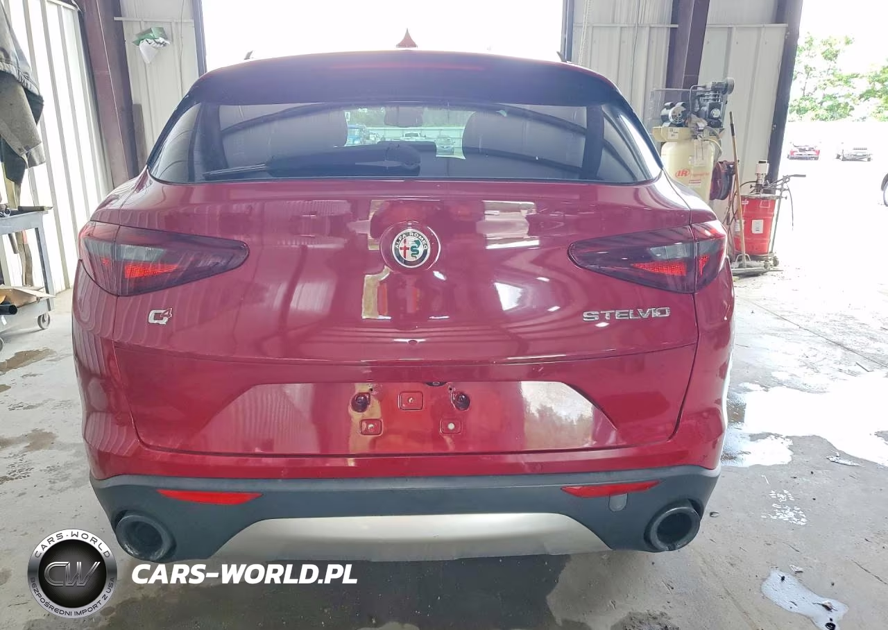 2018 Alfa Romeo Stelvio Sport VIN:ZASFAKPN7J7B72756 - 6