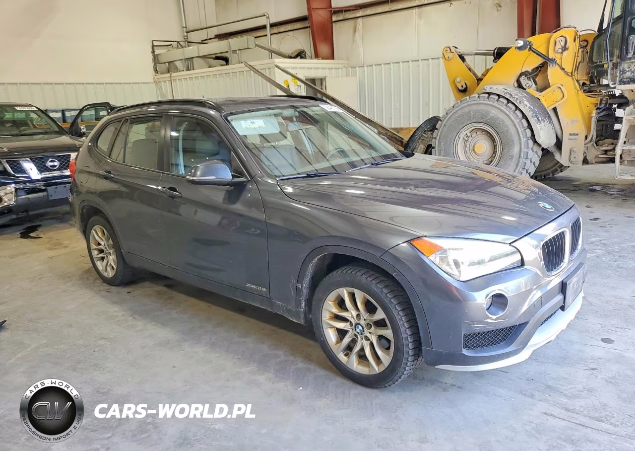 2015 BMW X1 xDrive28I VIN:WBAVL1C5XFVY31105 - 4