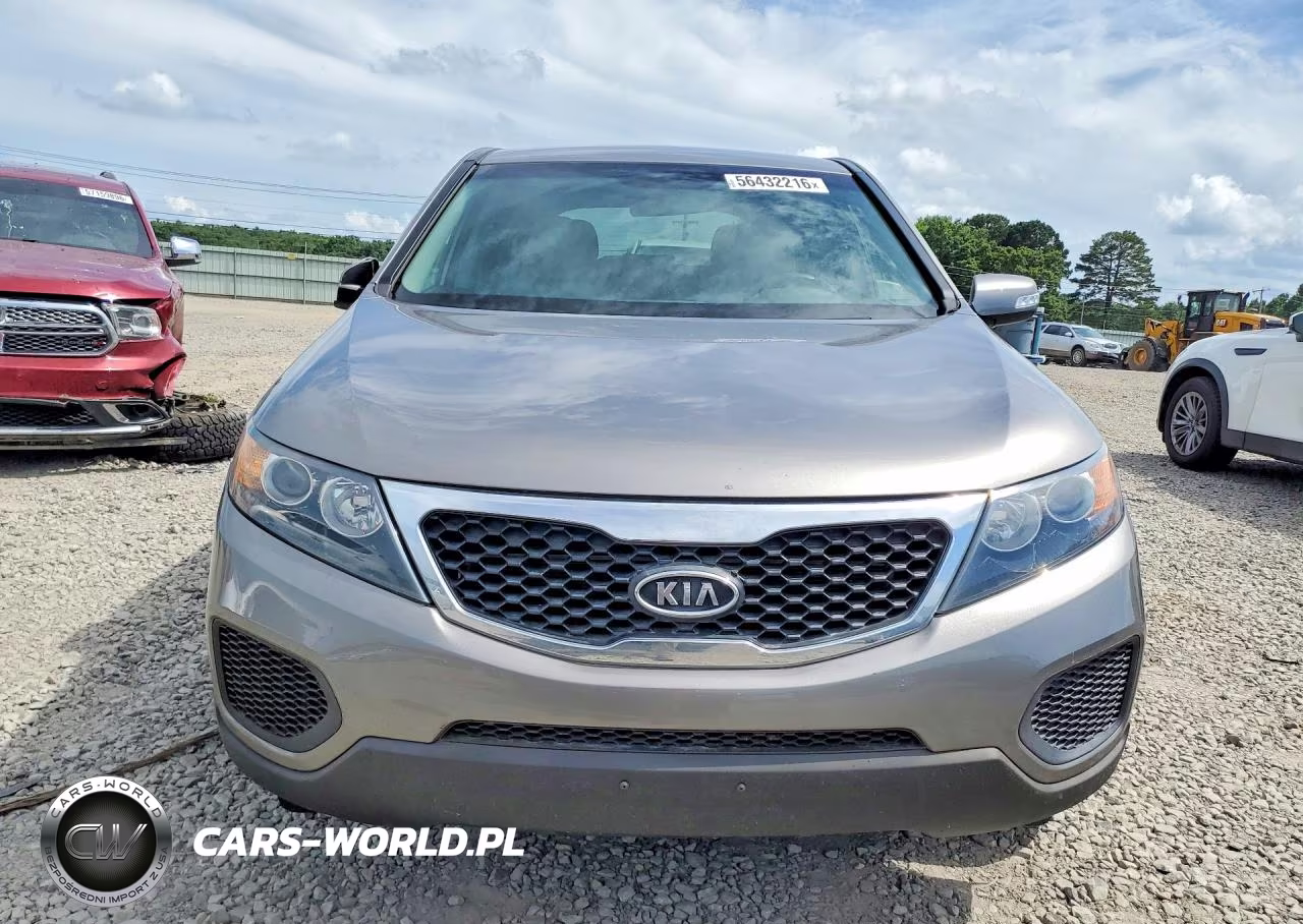 2012 Kia Sorento Lx VIN:5XYKT4A14CG252685 - 5