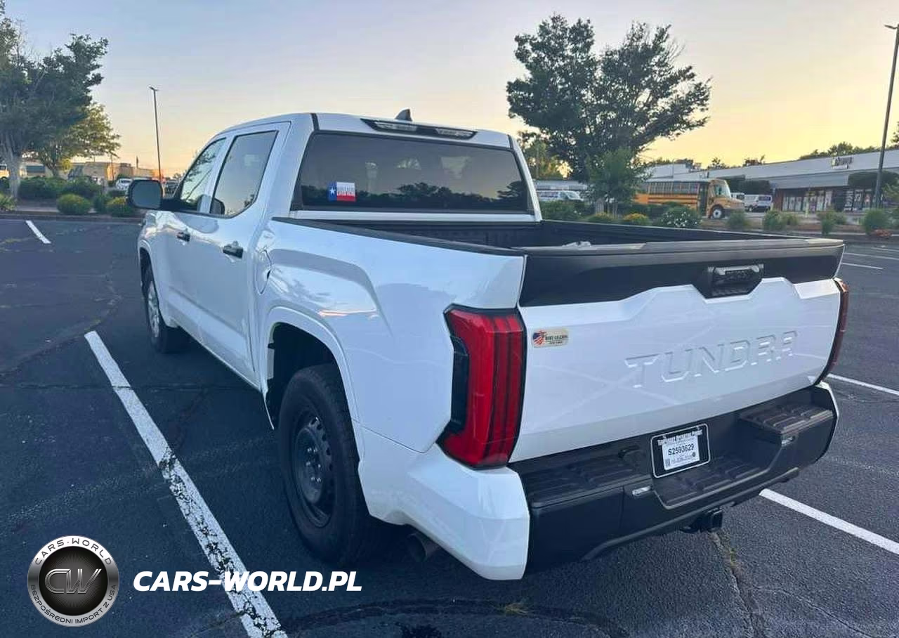 2025 Toyota Tundra Crewmax Sr VIN:5TFKB5AB9SX047960 - 3