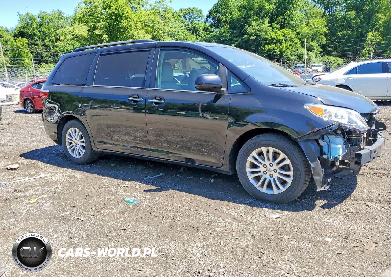 2015 Toyota Sienna Xle 8-Passenger VIN:5TDYK3DC2FS634029 - 4