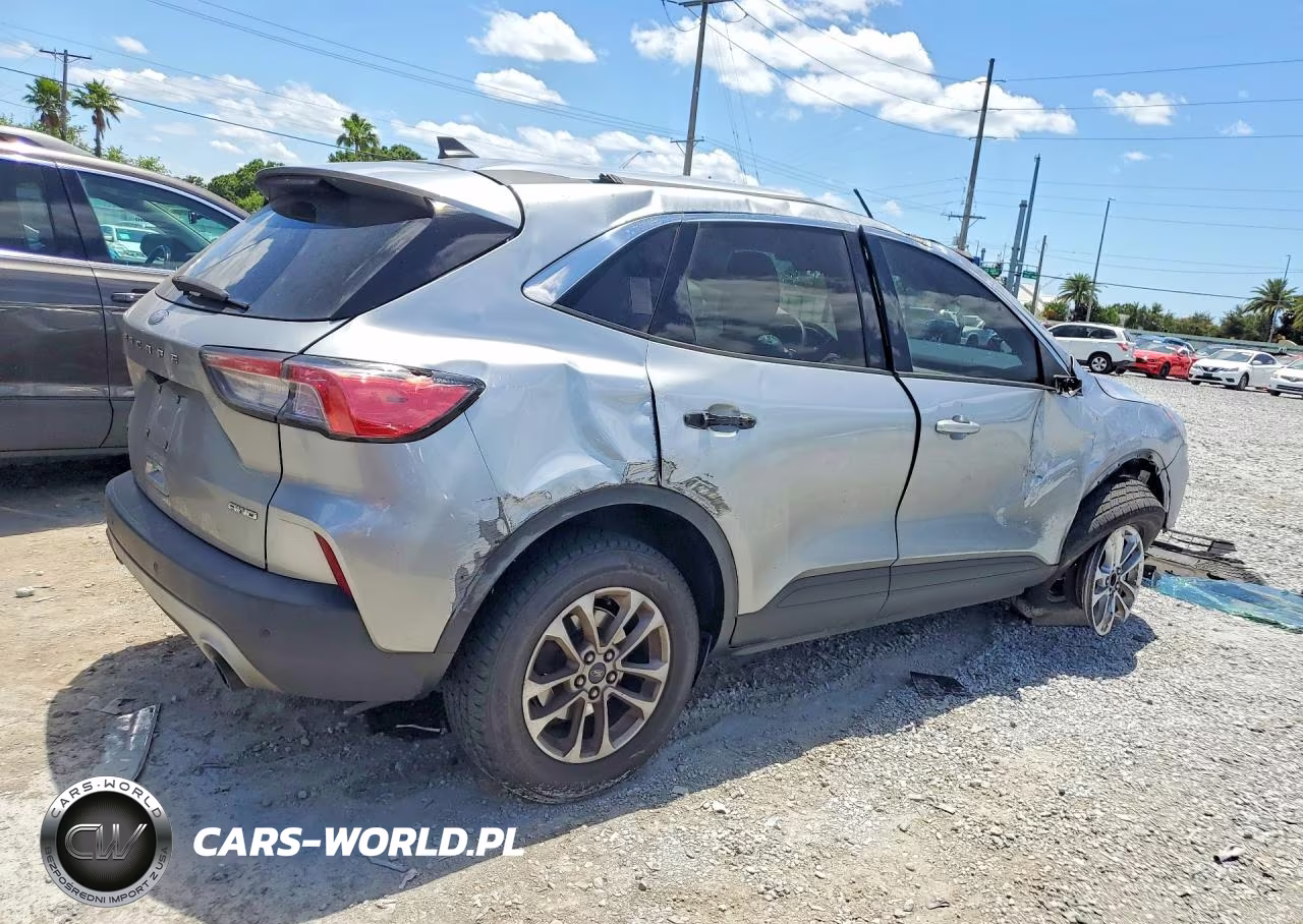 2021 Ford Escape Se VIN:1FMCU9G67MUA39825 - 3