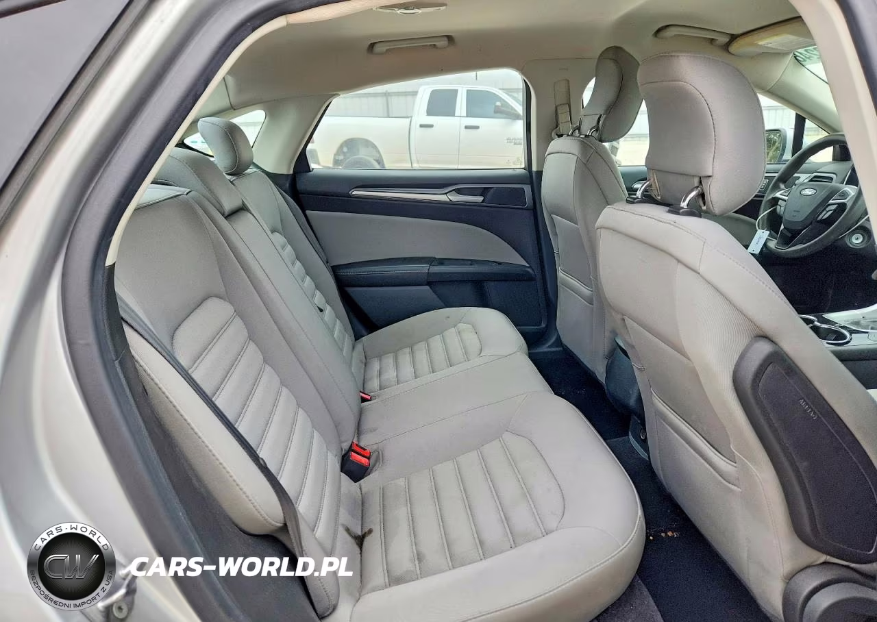 2014 Ford Fusion S VIN:1FA6P0G73E5372893 - 10