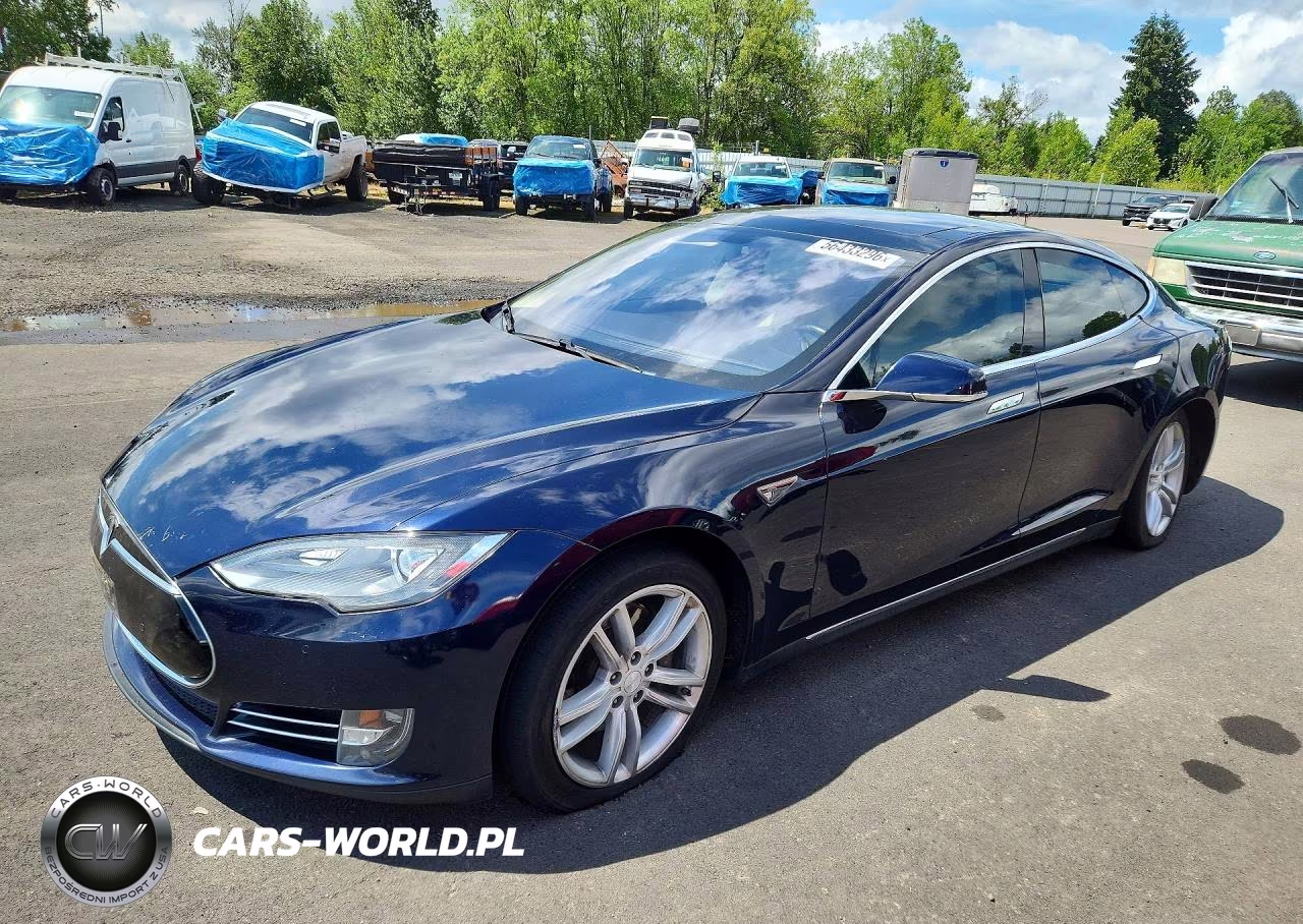 2014 Tesla Model S – zdjęcie 1 z 12