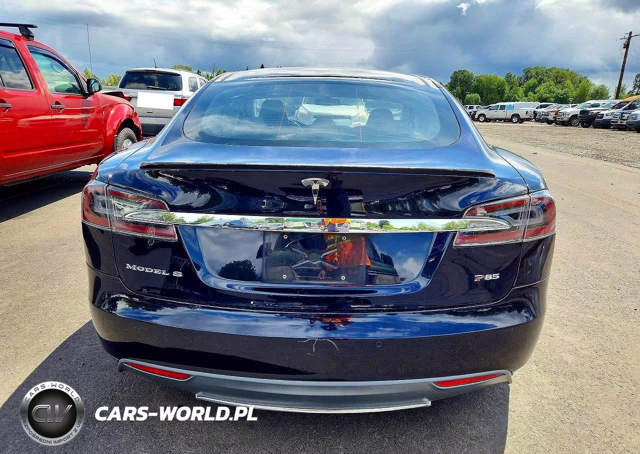 2014 Tesla Model S VIN:5YJSA1H17EFP47435 - 6