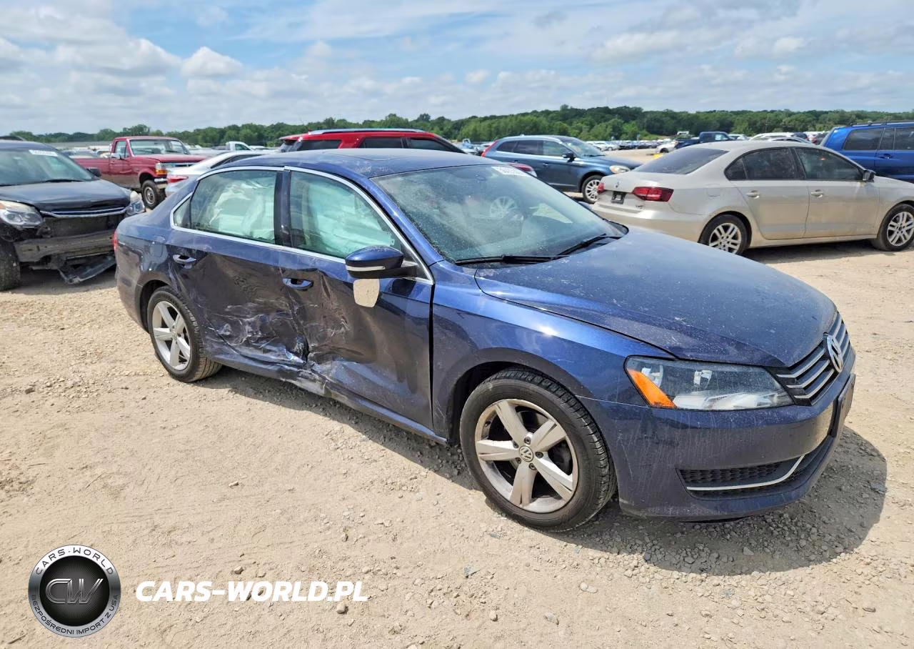 2013 Volkswagen Passat Se VIN:1VWBH7A37DC132855 - 4