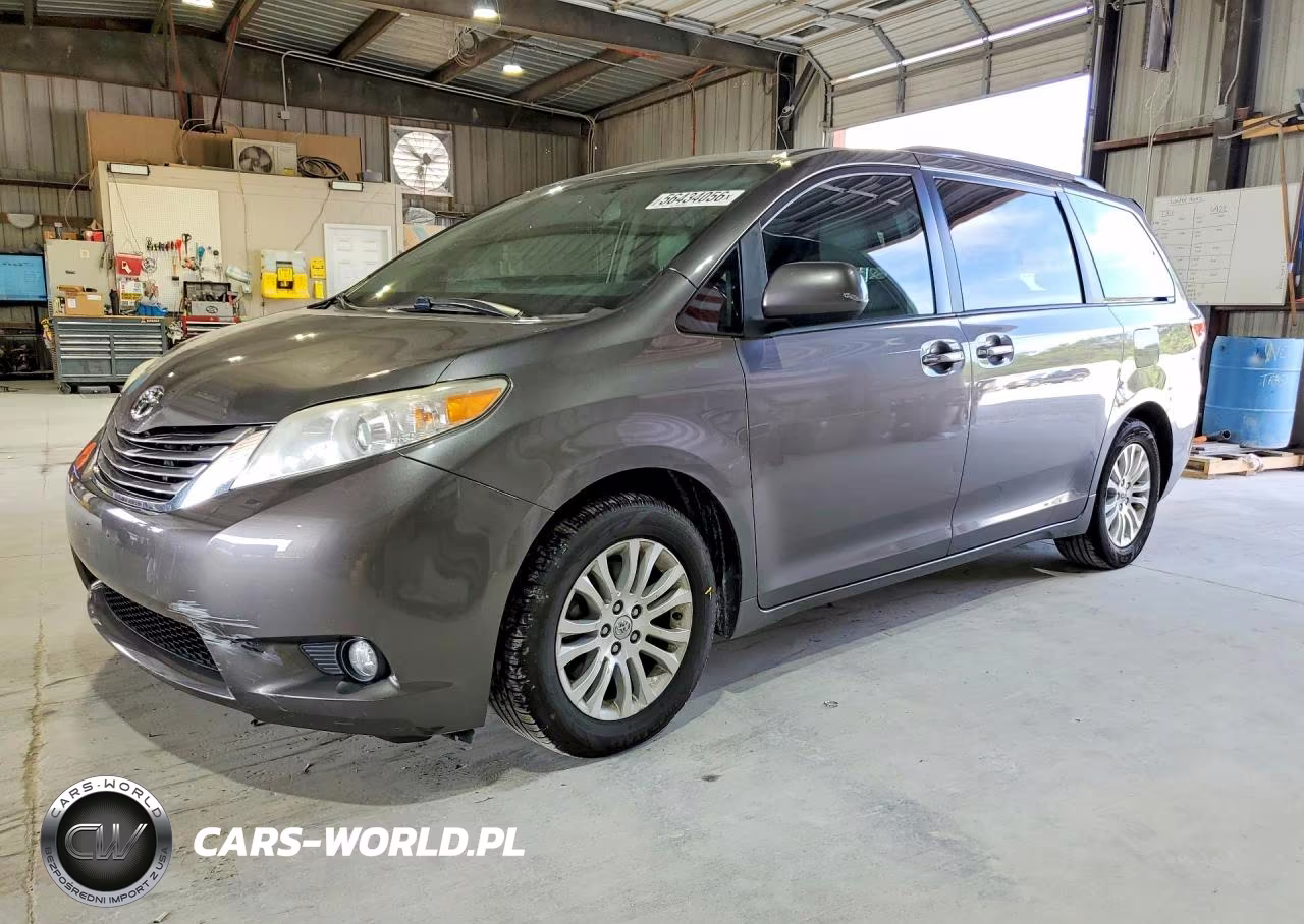 2017 Toyota Sienna Xle 8-Passenger – zdjęcie 1 z 13