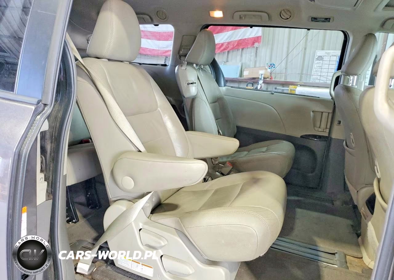 2017 Toyota Sienna Xle 8-Passenger VIN:5TDYZ3DC0HS832185 - 11