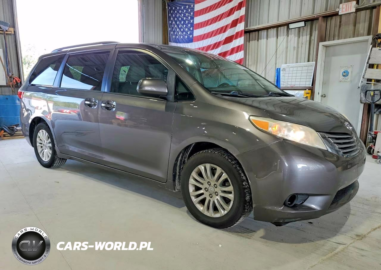 2017 Toyota Sienna Xle 8-Passenger VIN:5TDYZ3DC0HS832185 - 4
