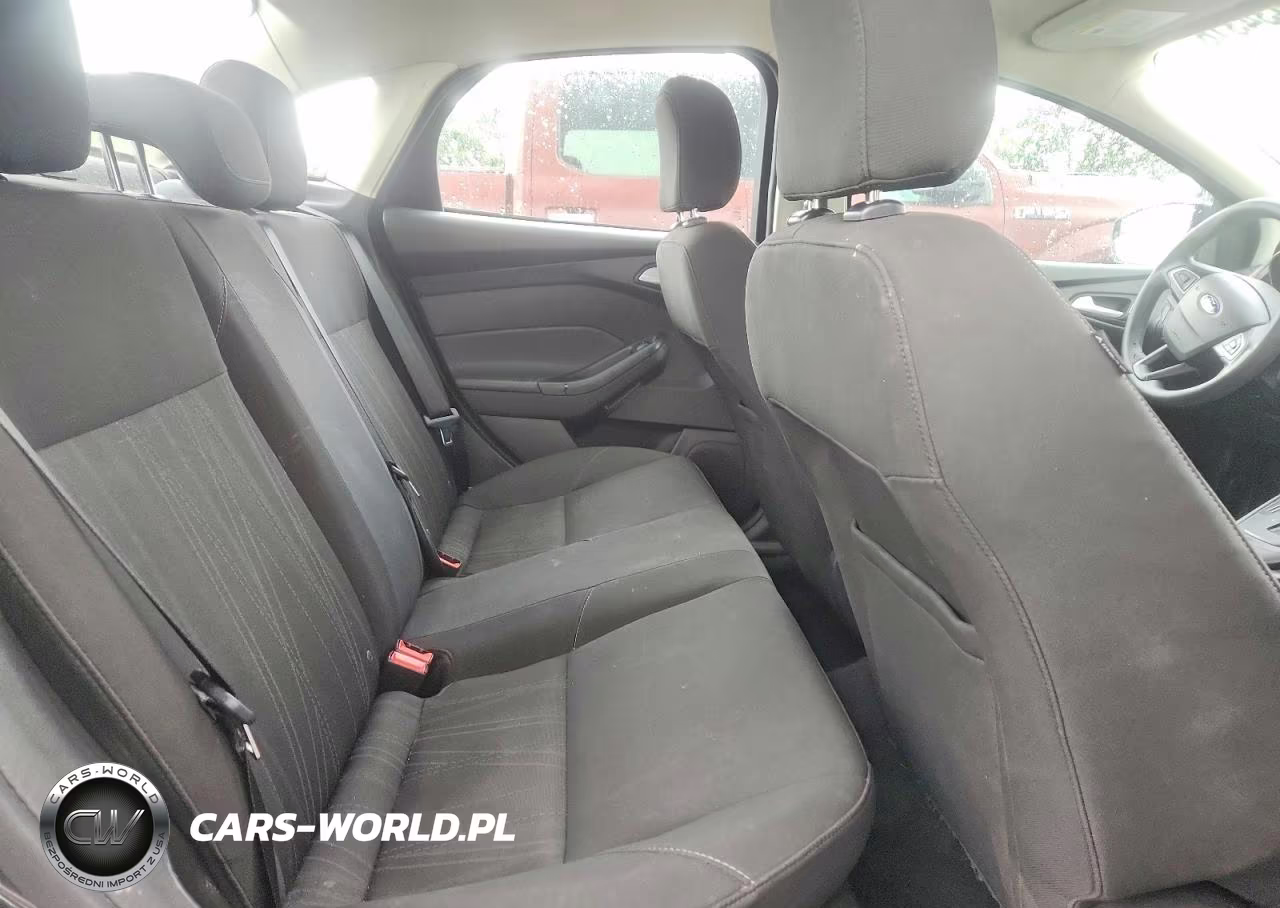 2015 Ford Focus Se VIN:1FADP3F20FL318334 - 10