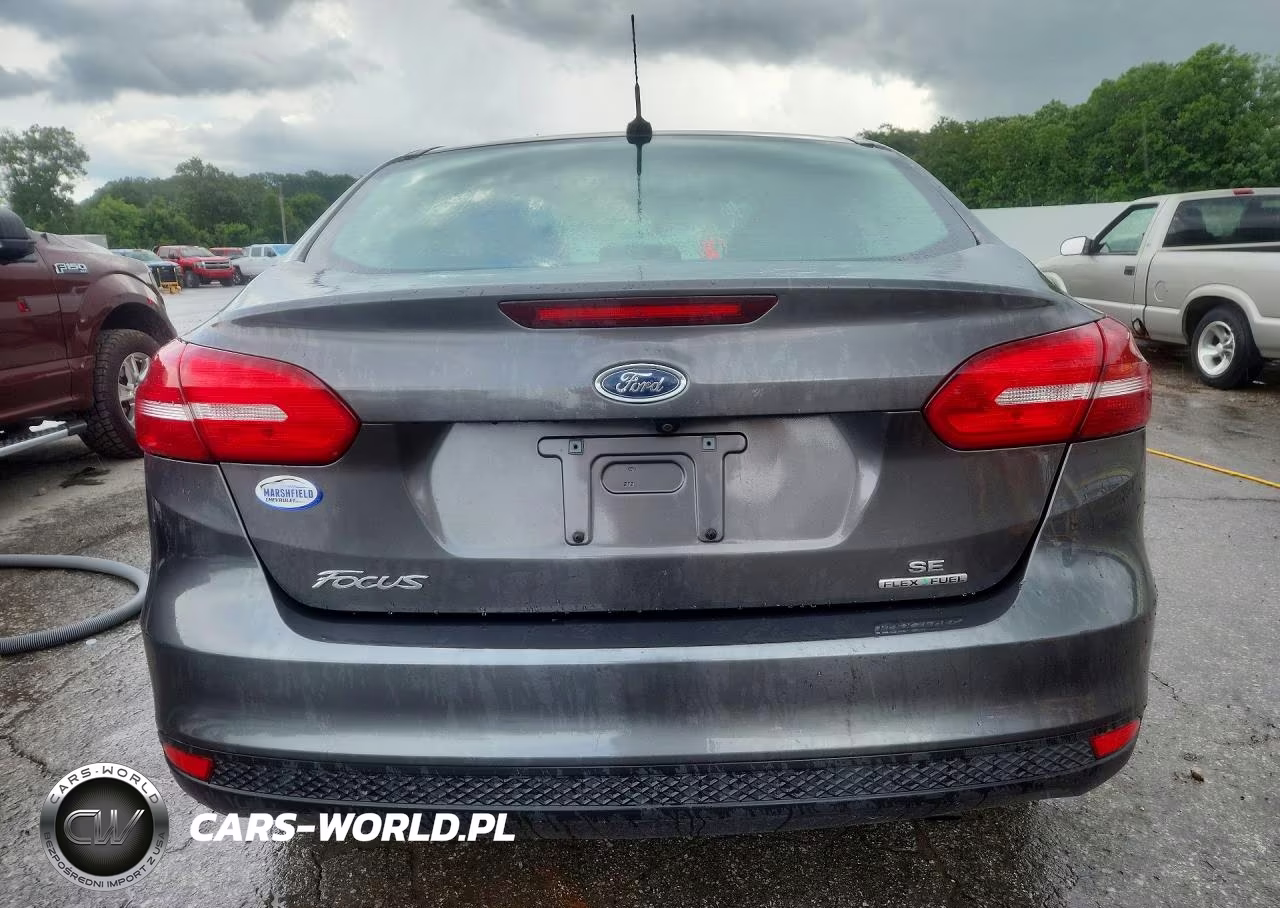 2015 Ford Focus Se VIN:1FADP3F20FL318334 - 6