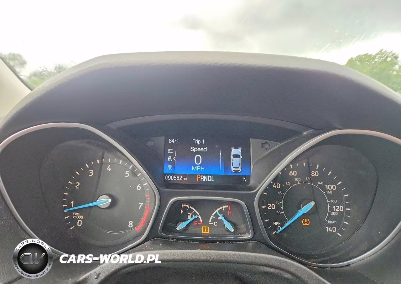 2015 Ford Focus Se VIN:1FADP3F20FL318334 - 9