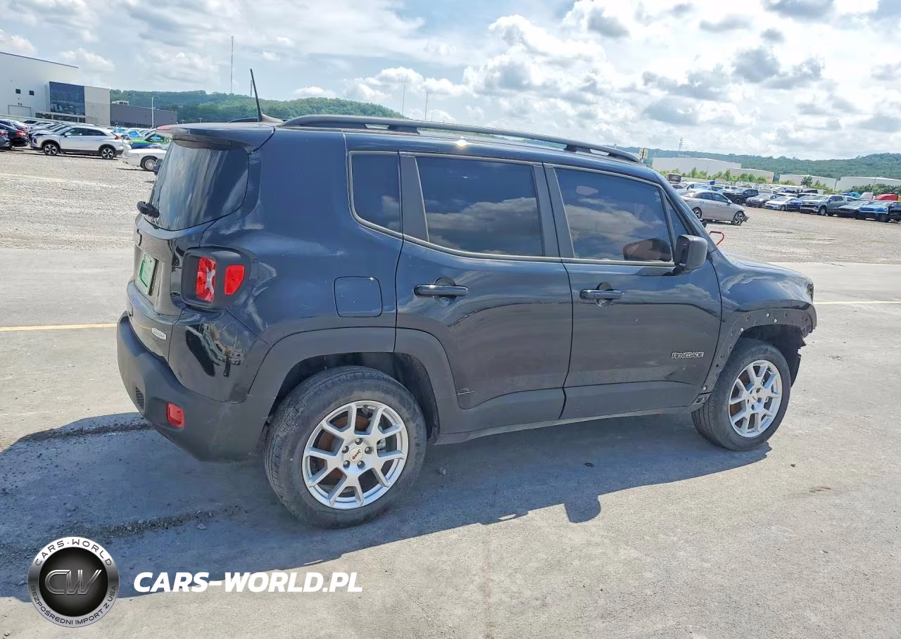 2022 Jeep Renegade Latitude VIN:ZACNJDB18NPN87126 - 3