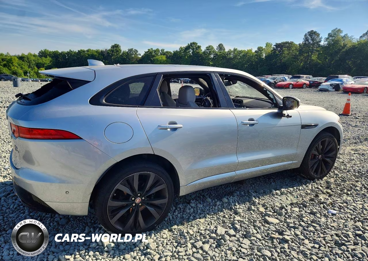 2017 Jaguar F-Pace First Edition VIN:SADCP2BV7HA056461 - 3