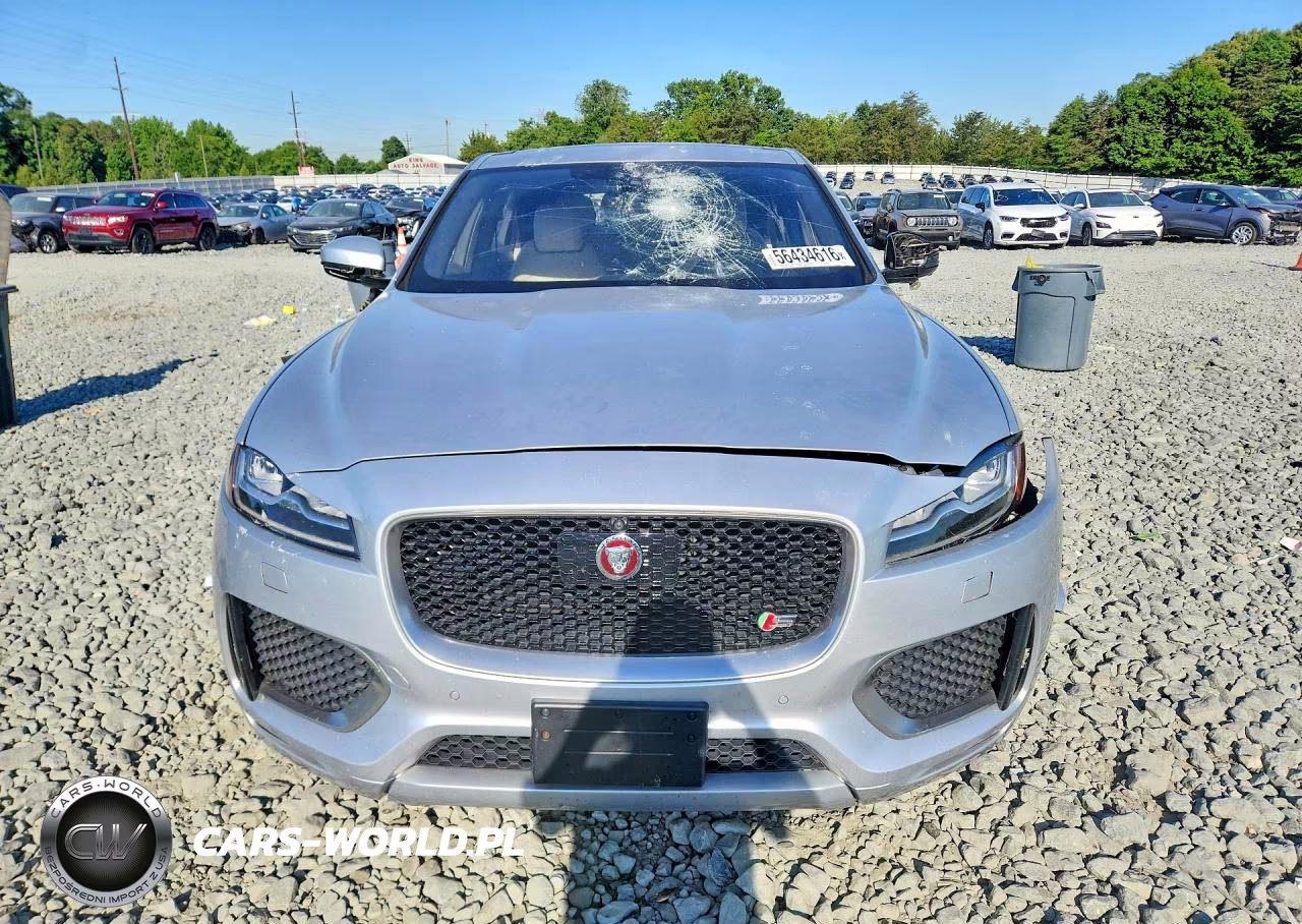 2017 Jaguar F-Pace First Edition VIN:SADCP2BV7HA056461 - 5