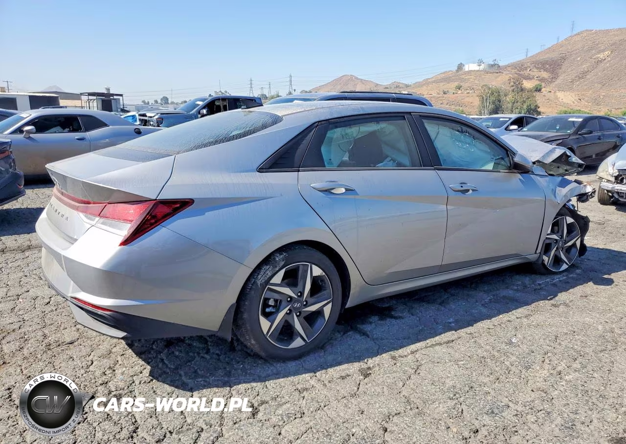 2023 Hyundai Elantra Sel VIN:5NPLS4AG2PH101869 - 3