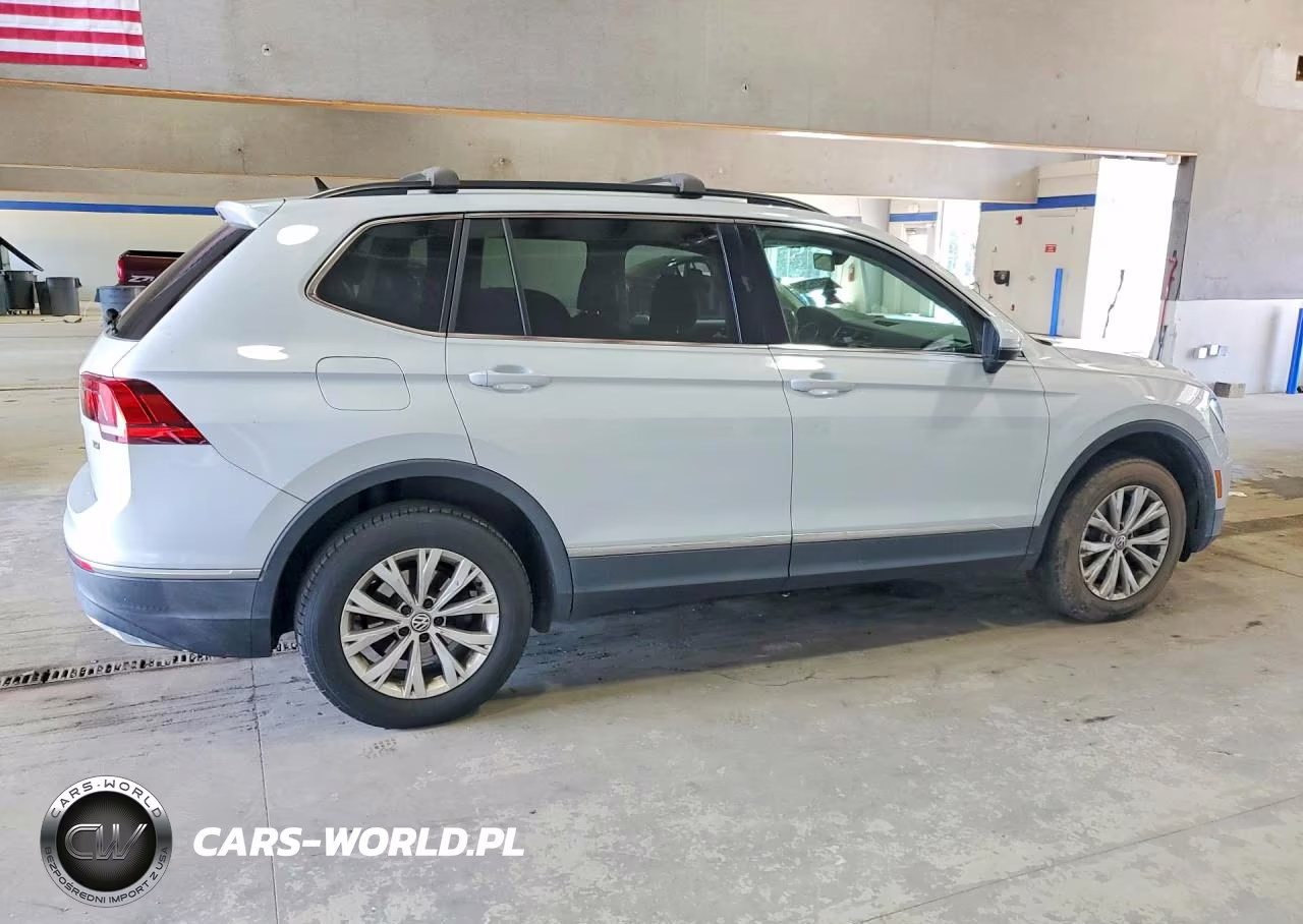 2018 Volkswagen Tiguan Se VIN:3VV3B7AX2JM214242 - 3
