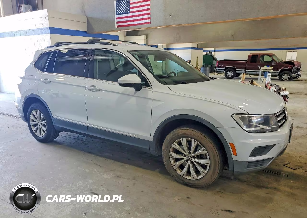 2018 Volkswagen Tiguan Se VIN:3VV3B7AX2JM214242 - 4