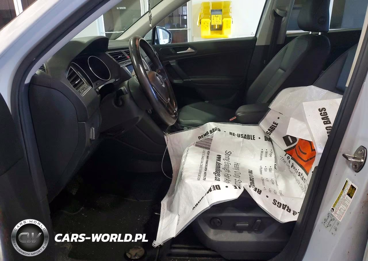 2018 Volkswagen Tiguan Se VIN:3VV3B7AX2JM214242 - 7