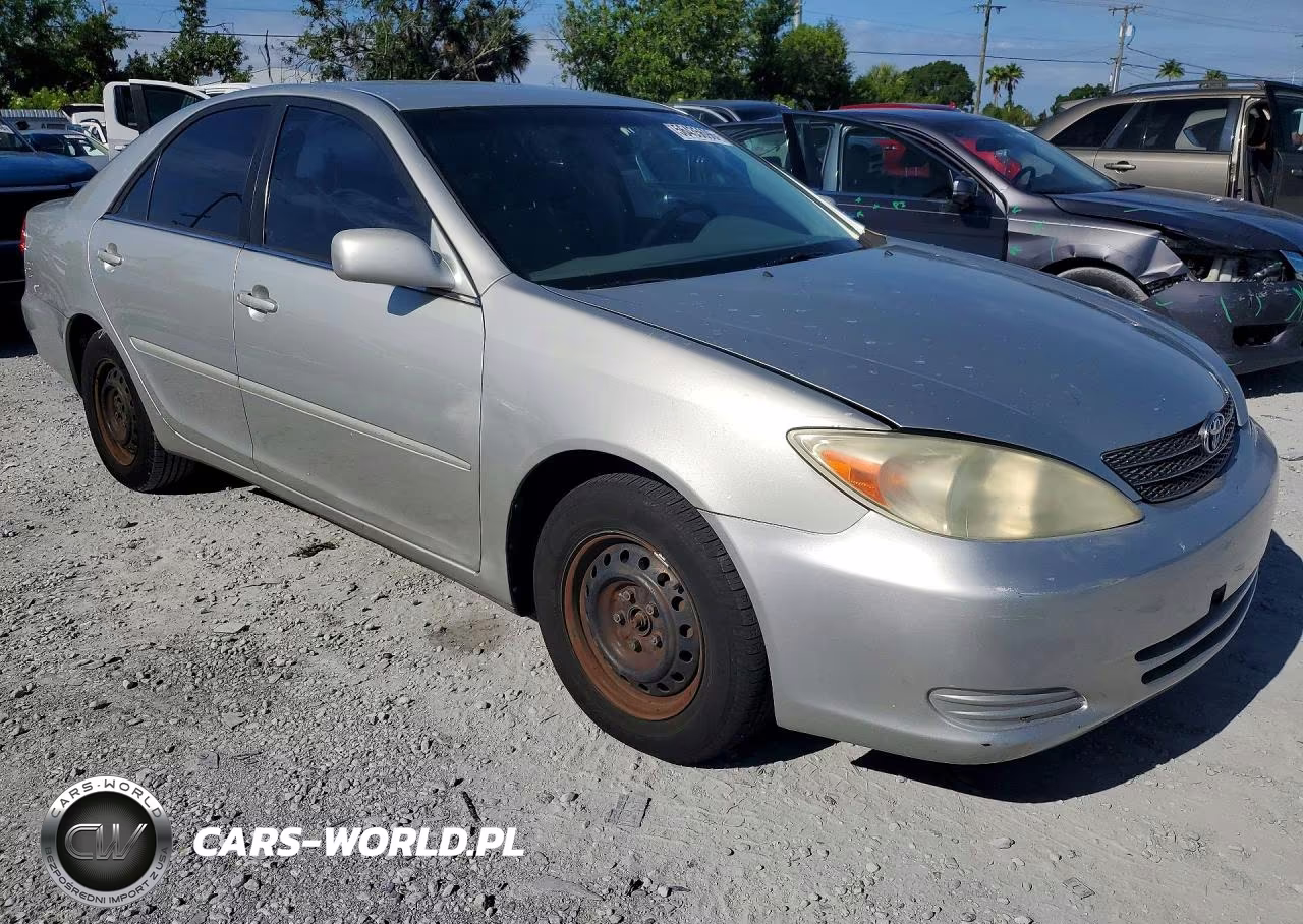 2003 Toyota Camry Le VIN:4T1BE32K83U672990 - 4