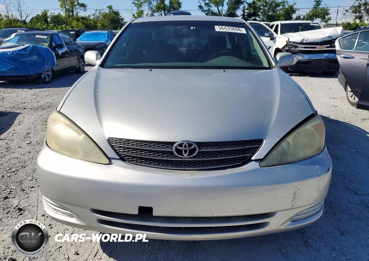 2003 Toyota Camry Le VIN:4T1BE32K83U672990 - 5
