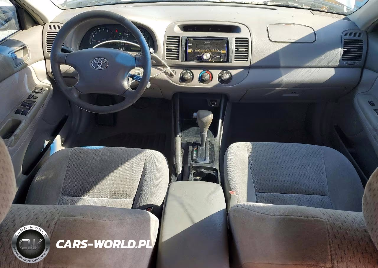 2003 Toyota Camry Le VIN:4T1BE32K83U672990 - 8