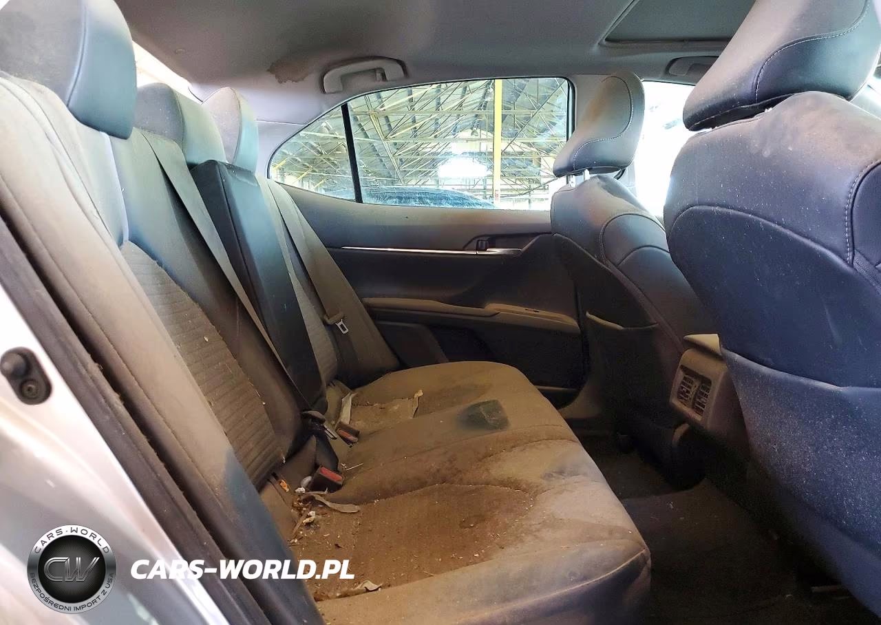 2020 Toyota Camry Se VIN:4T1J11AK4LU949633 - 10