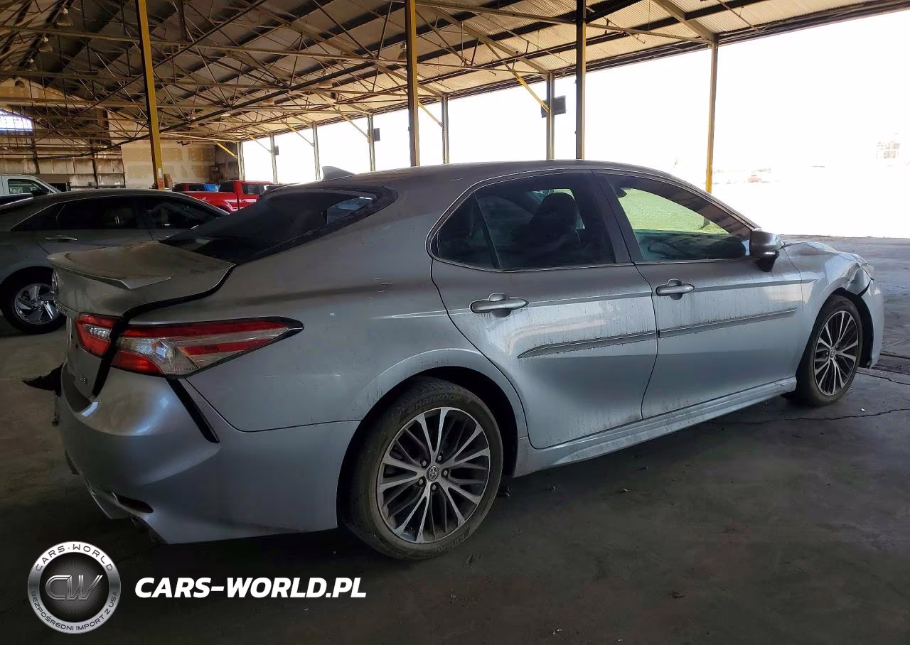 2020 Toyota Camry Se VIN:4T1J11AK4LU949633 - 3