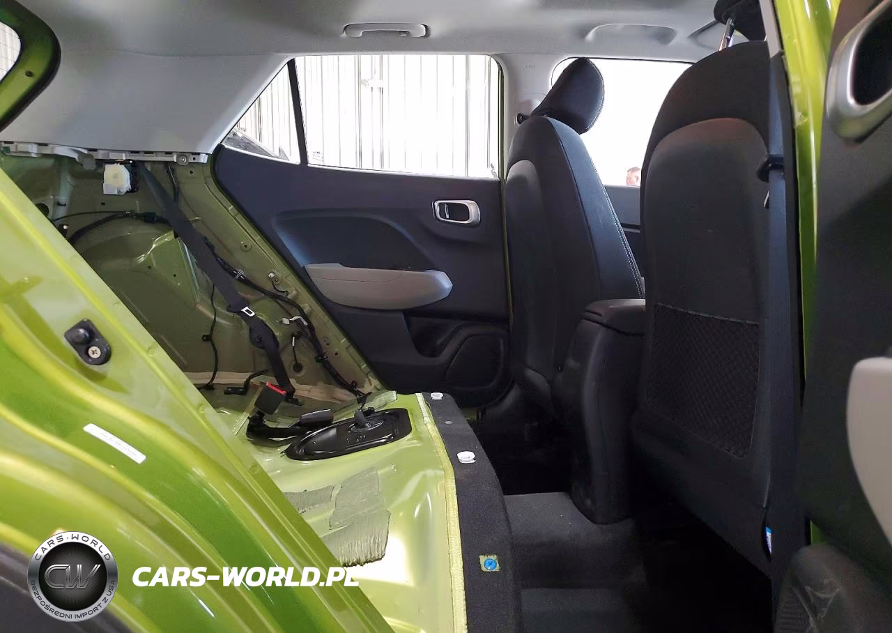 2022 Hyundai Venue Sel VIN:KMHRC8A36NU155444 - 10