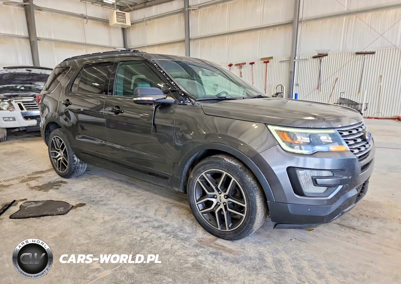 2016 Ford Explorer Sport VIN:1FM5K8GT9GGB05504 - 4