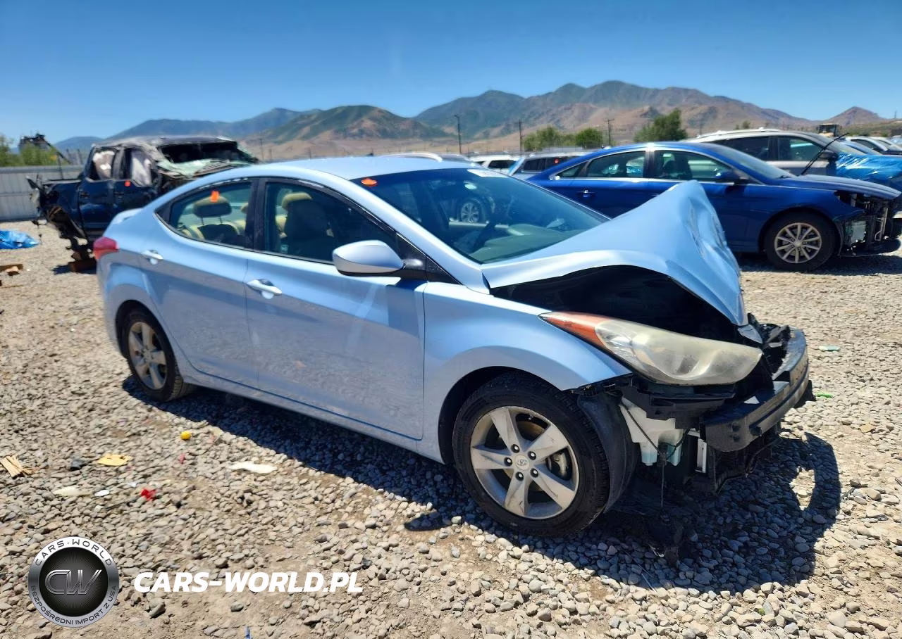 2013 Hyundai Elantra Gls VIN:KMHDH4AE9DU848092 - 4