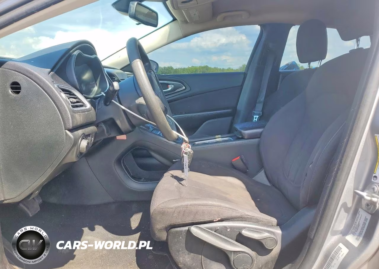 2015 Chrysler 200 Limited VIN:1C3CCCAB0FN677569 - 7