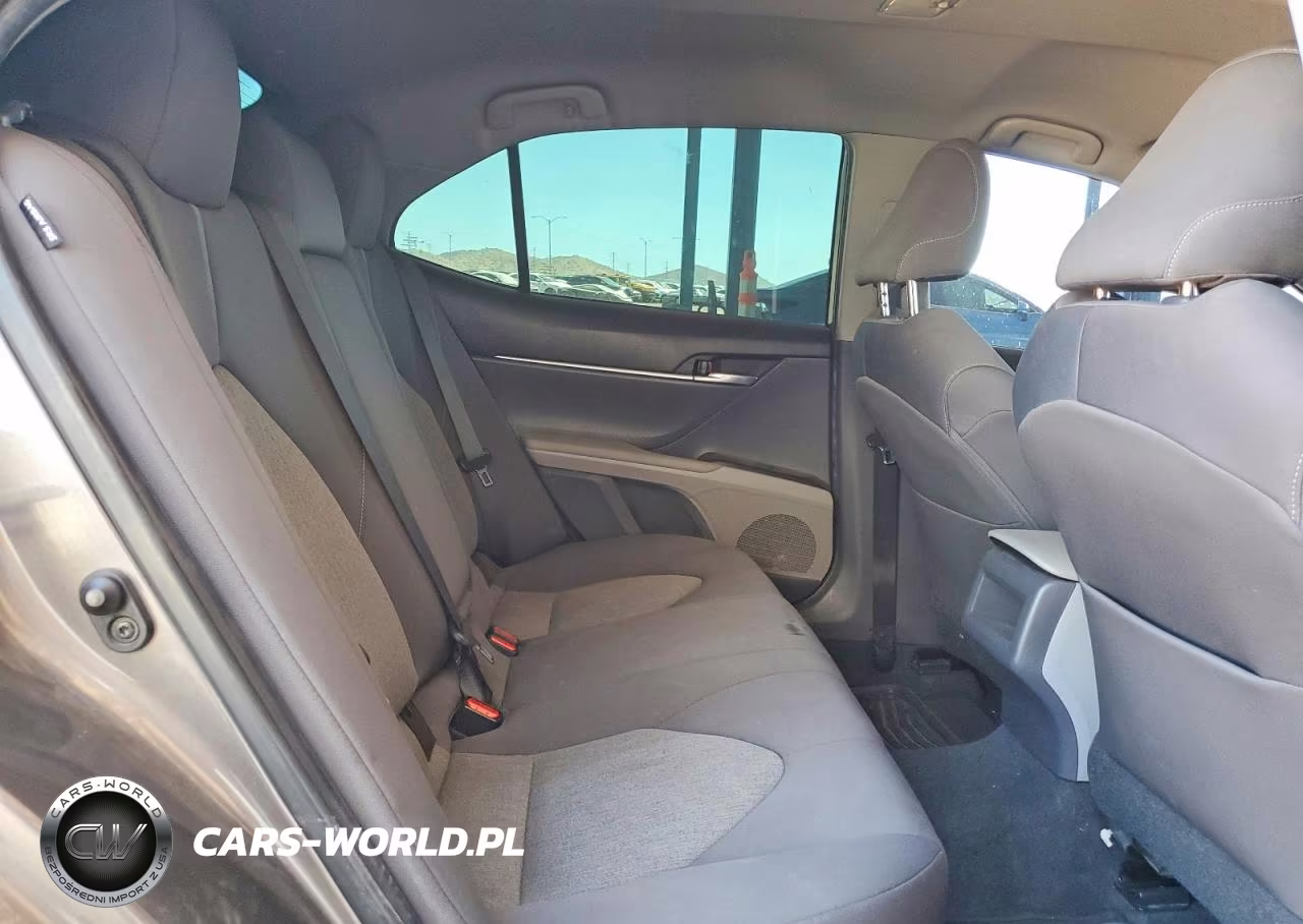 2021 Toyota Camry Le VIN:4T1C11AK9MU590516 - 10