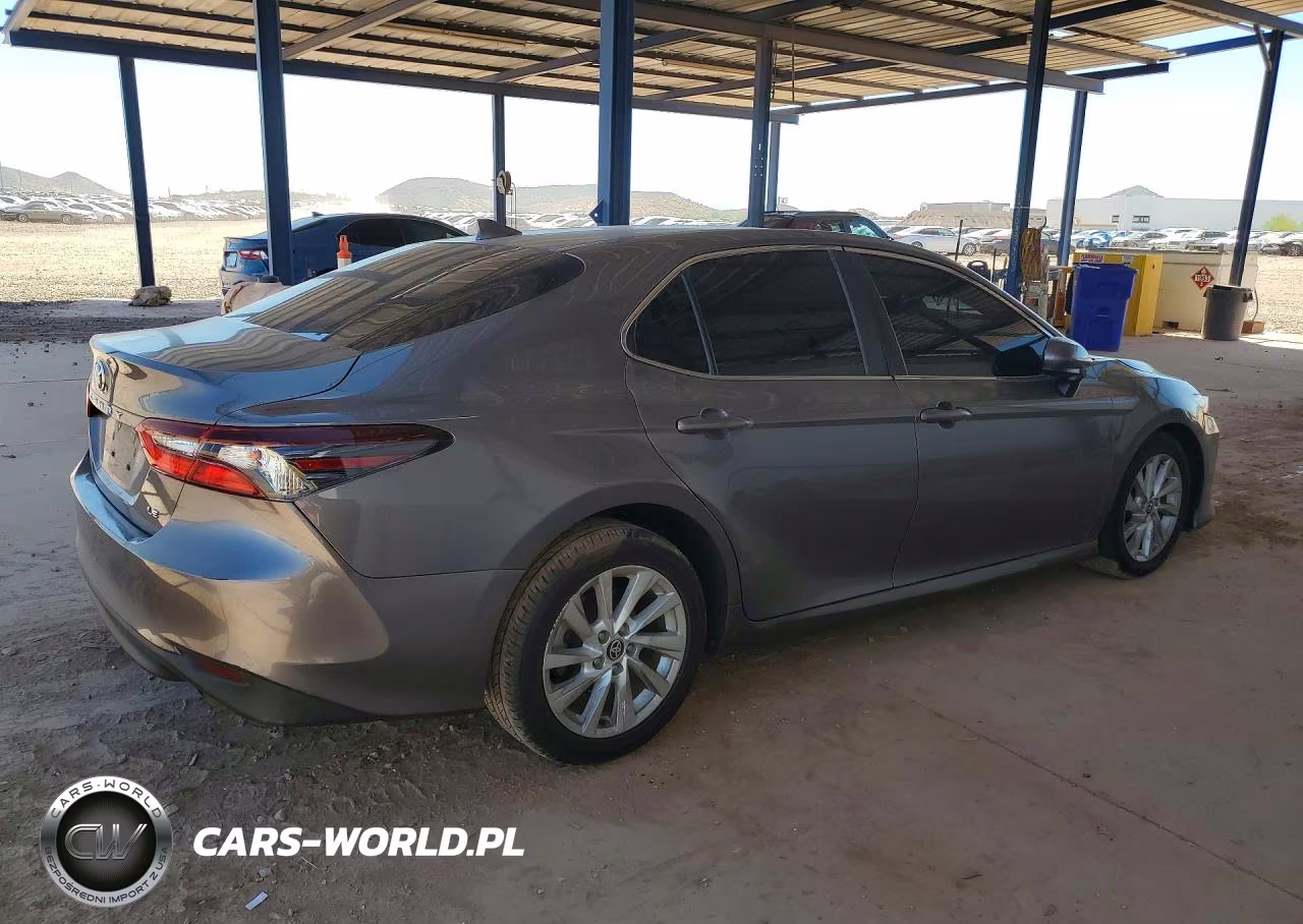 2021 Toyota Camry Le VIN:4T1C11AK9MU590516 - 3