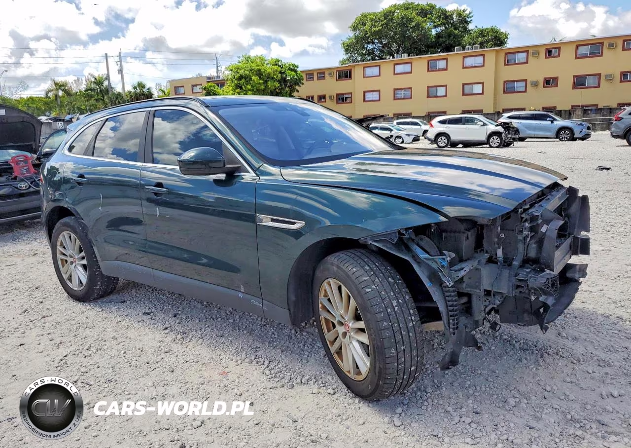 2017 Jaguar F-Pace Prestige VIN:SADCK2BV9HA088634 - 4