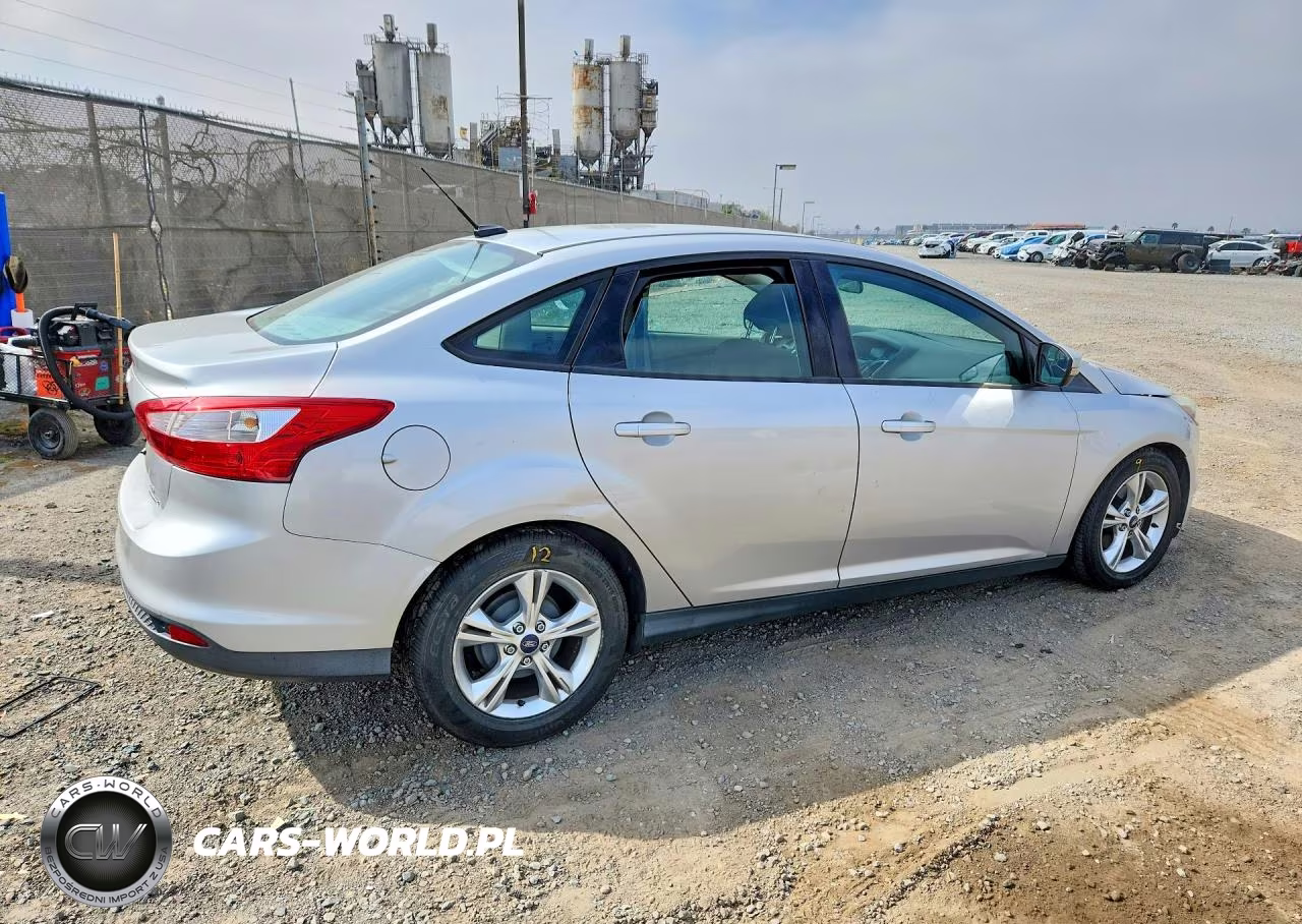 2013 Ford Focus Se VIN:1FADP3F28DL373398 - 3