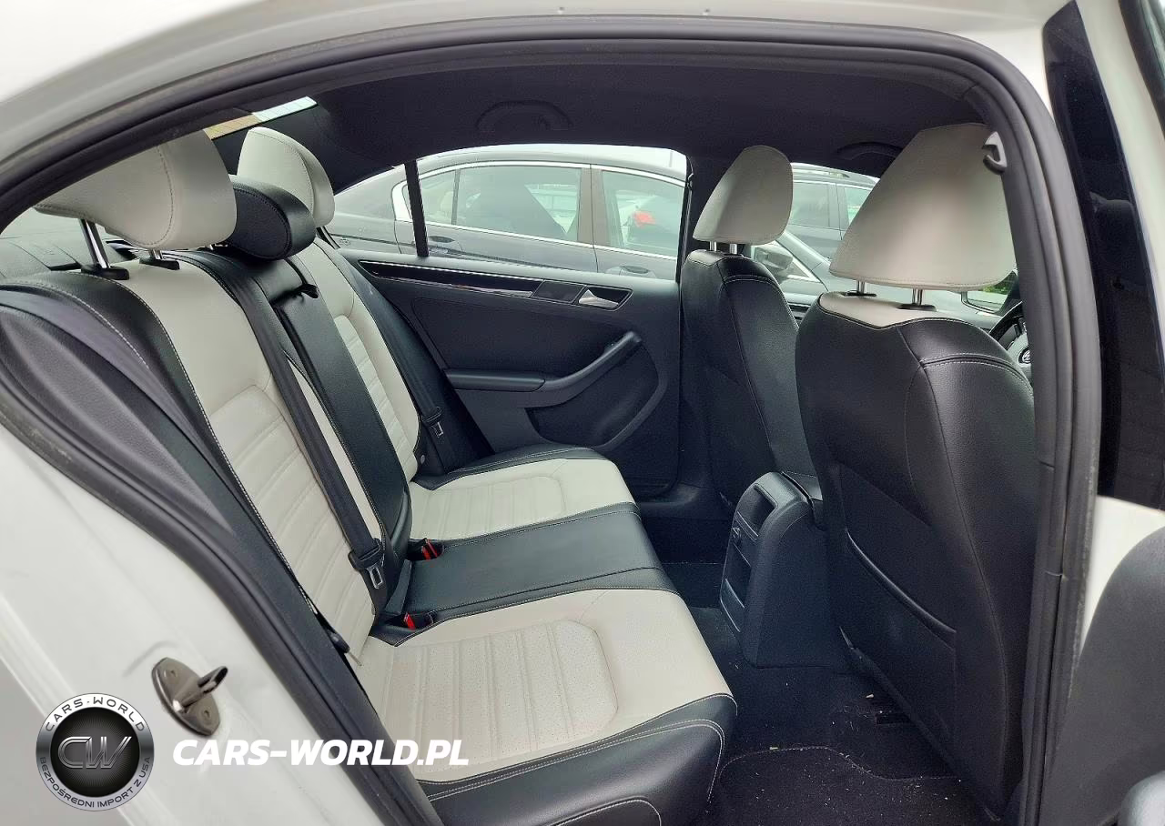 2015 Volkswagen Jetta Se VIN:3VWD17AJ3FM203806 - 10