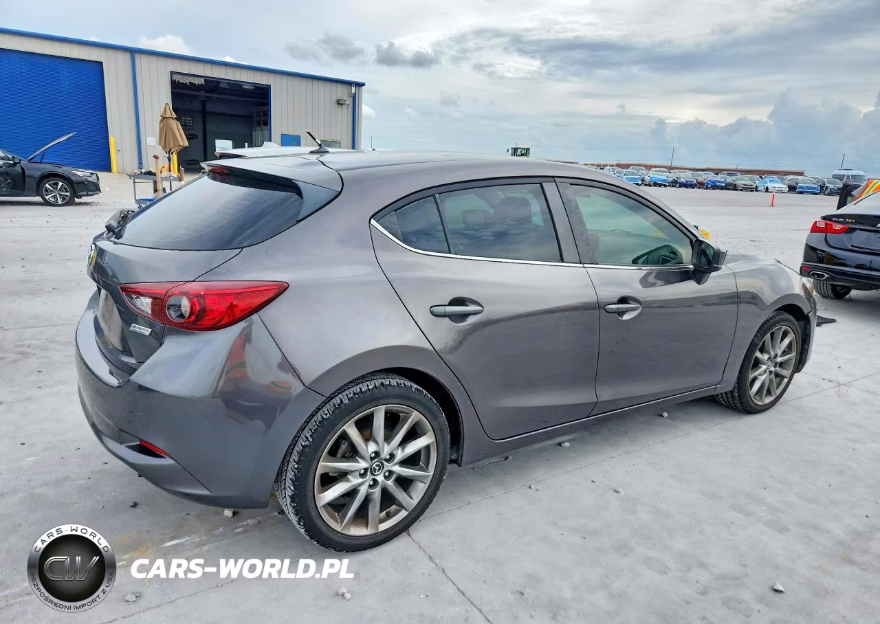 2018 Mazda 3 Touring VIN:3MZBN1L30JM180100 - 3