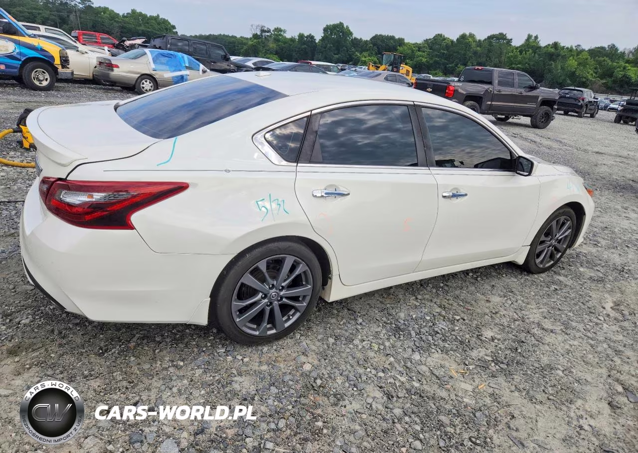 2018 Nissan Altima 2.5 Sr VIN:1N4AL3AP2JC264576 - 3