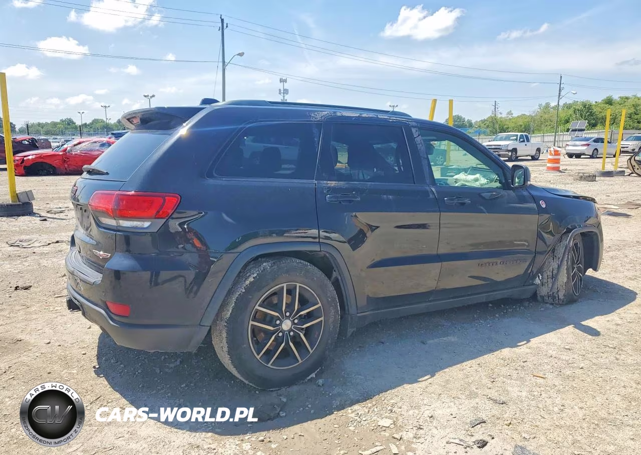 2018 Jeep Grand Cherokee Trailhawk VIN:1C4RJFLG1JC444407 - 3