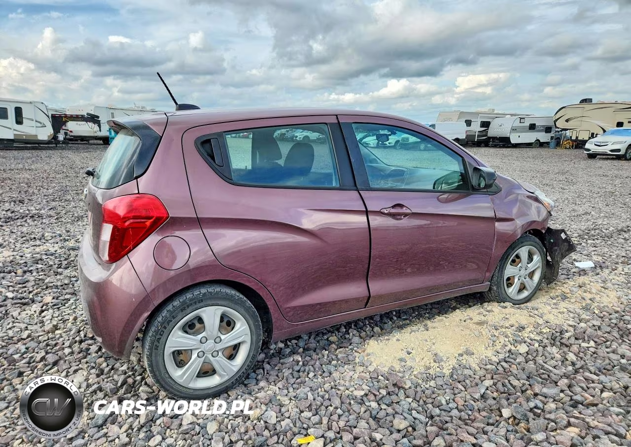 2019 Chevrolet Spark Ls VIN:KL8CB6SA5KC728715 - 3