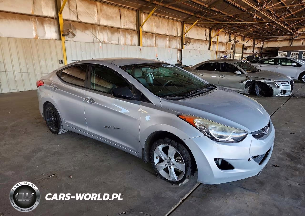 2013 Hyundai Elantra Gls VIN:KMHDH4AE0DU606596 - 4