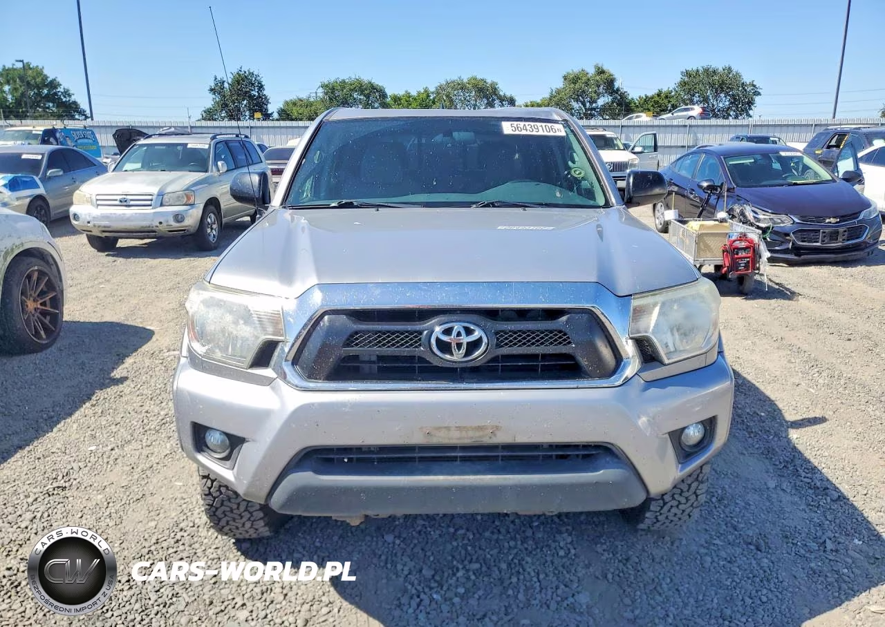 2015 Toyota Tacoma V6 VIN:5TFLU4EN4FX135978 - 5