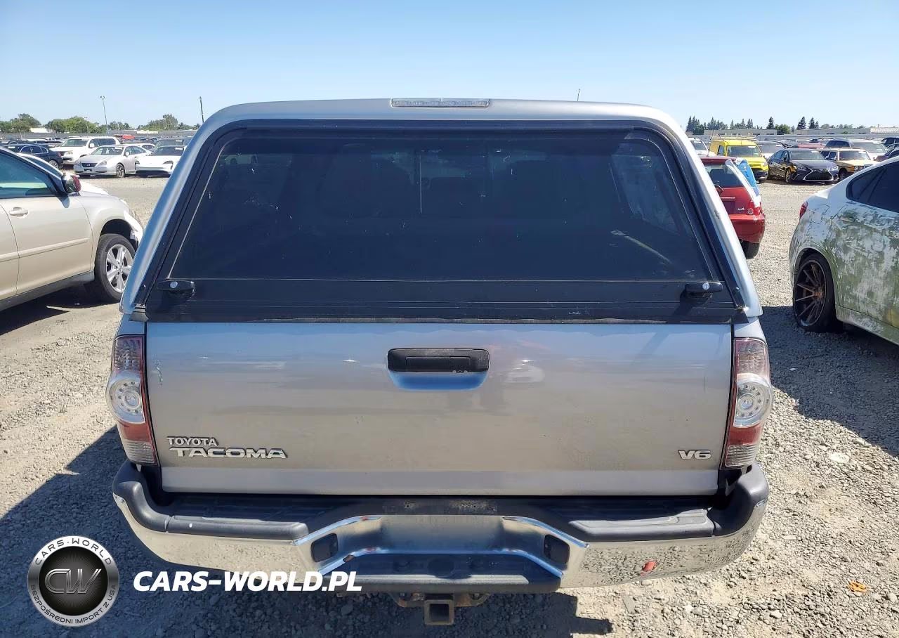 2015 Toyota Tacoma V6 VIN:5TFLU4EN4FX135978 - 6