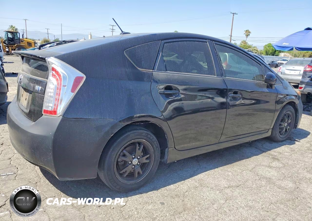 2012 Toyota Prius Three VIN:JTDKN3DU2C1522510 - 3