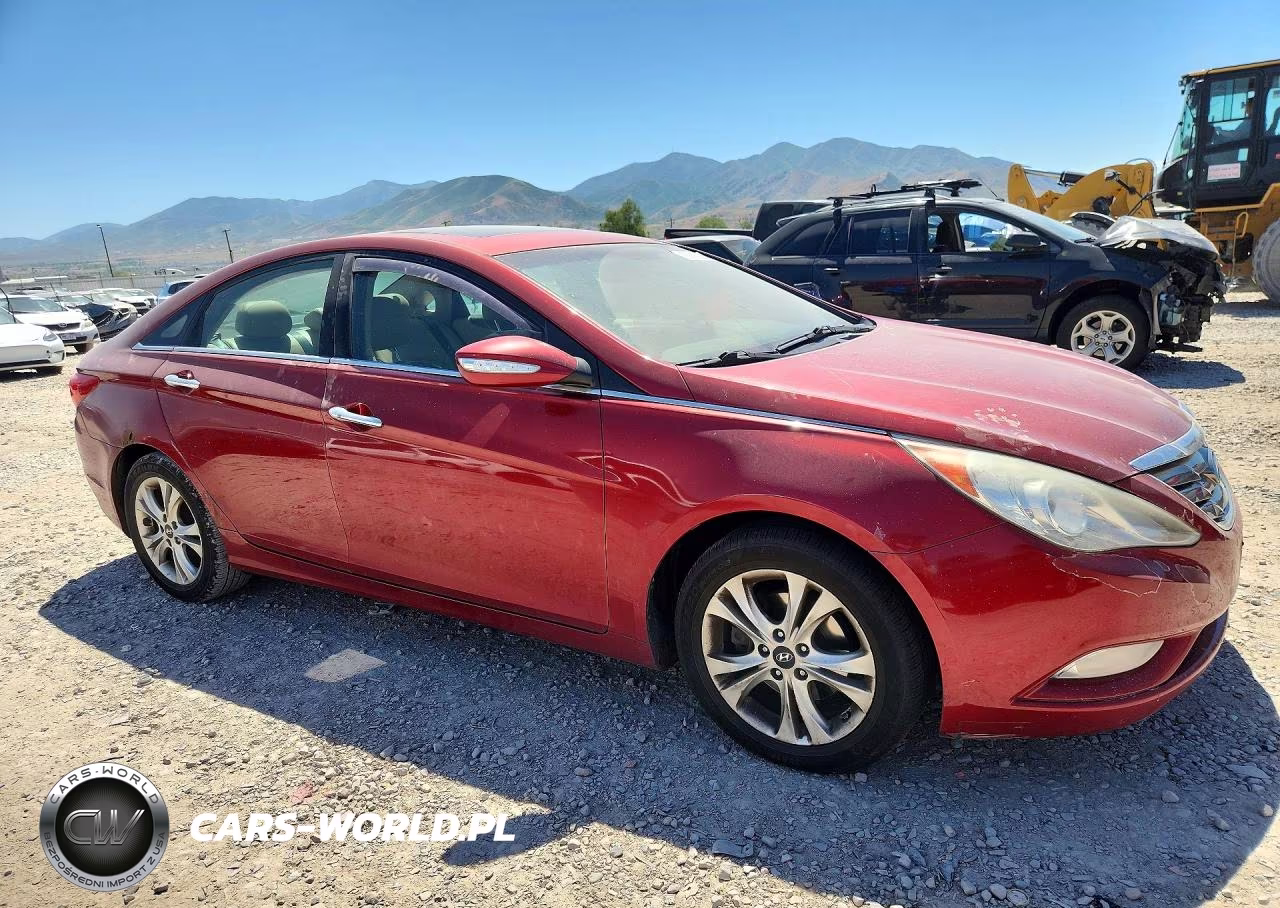 2011 Hyundai Sonata VIN:5NPEC4AC5BH240809 - 4